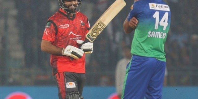 لاہور قلندرز کا ملتان سلطانز کو جیت کے لیے 176 رنز کا ہدف