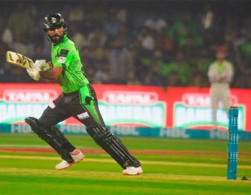 لاہور قلندرز کا ملتان سلطانز کو جیت کے لیے 181 رنز کا ہدف